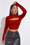 Kadın Kırmızı Göğüs Dekolteli Uzun Kollu Cut Out Crop Top Bluz - görsel 1