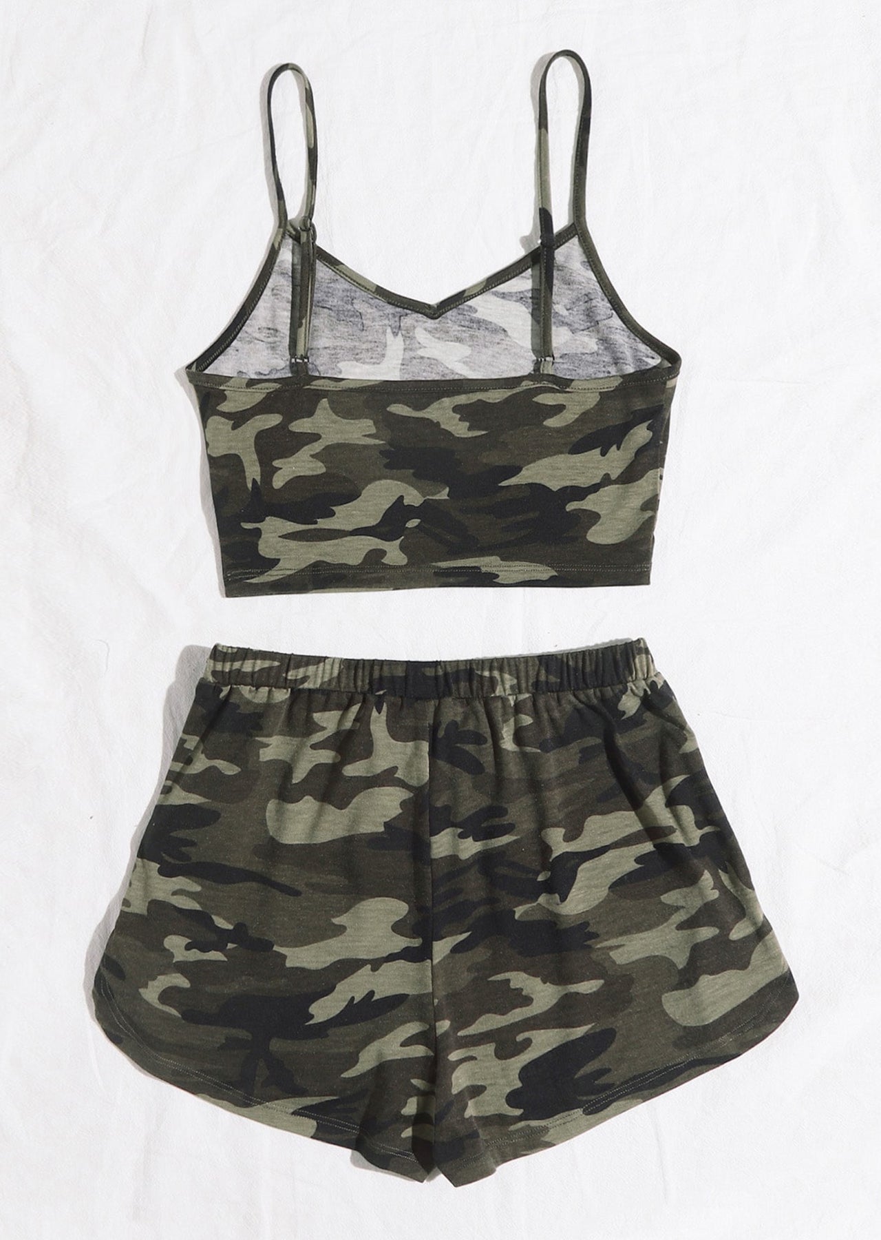 Kadın Kamuflaj Desenli Askılı Crop Top ve Şortlu Gecelik Takım - görsel 2