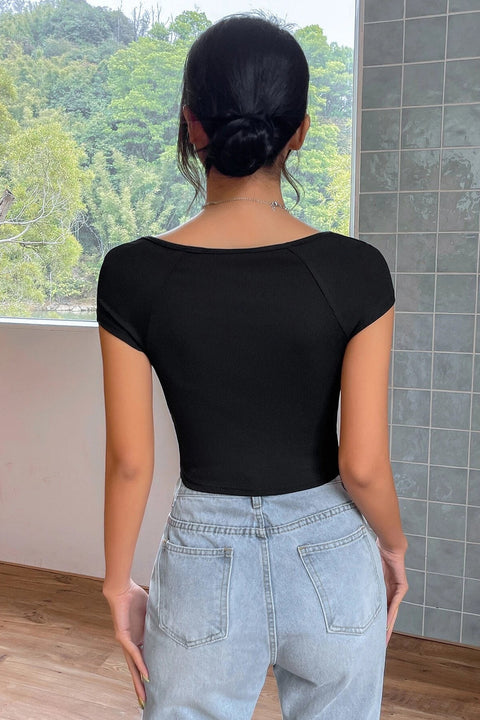 Kadın Siyah Kare Yaka Yarım Kol Göğüs Dekolteli Crop Top Bluz - görsel 2