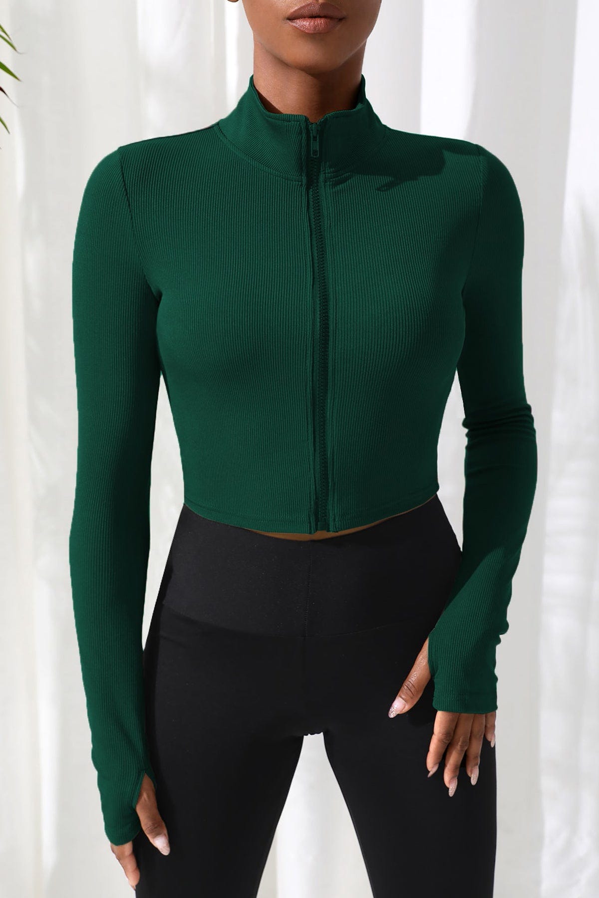 Kadın Yeşil Uzun Kol Fermuarlı Parmak Geçme Detaylı Dik Yaka Crop Top Bluz - görsel 3