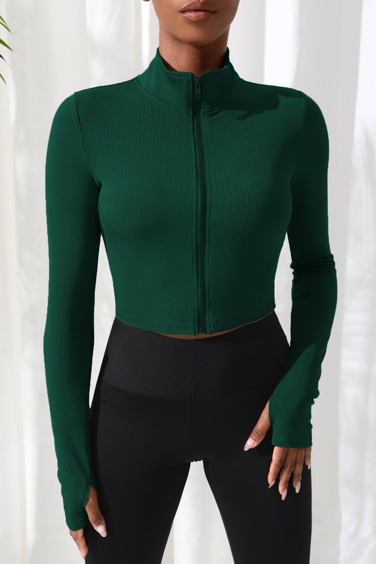 Kadın Yeşil Uzun Kol Fermuarlı Parmak Geçme Detaylı Dik Yaka Crop Top Bluz - görsel 3