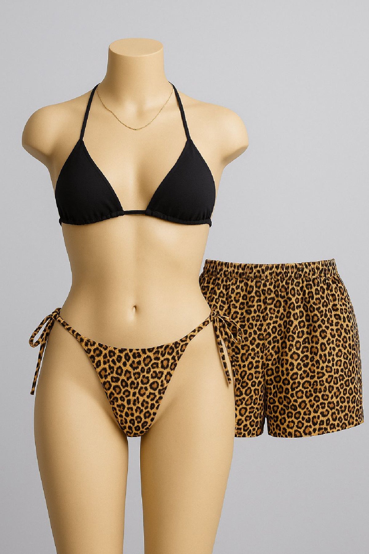 Kadın 3'lü Set Siyah ve Leopar Desenli Şortlu Yandan Bağlamalı Bikini Mayo Takımı - görsel 3