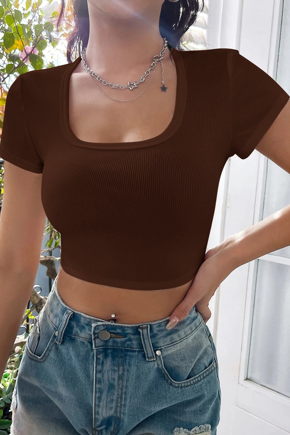 Kadın Kahverengi Yarım Kol Düz Yaka Crop Top Bluz - görsel 3