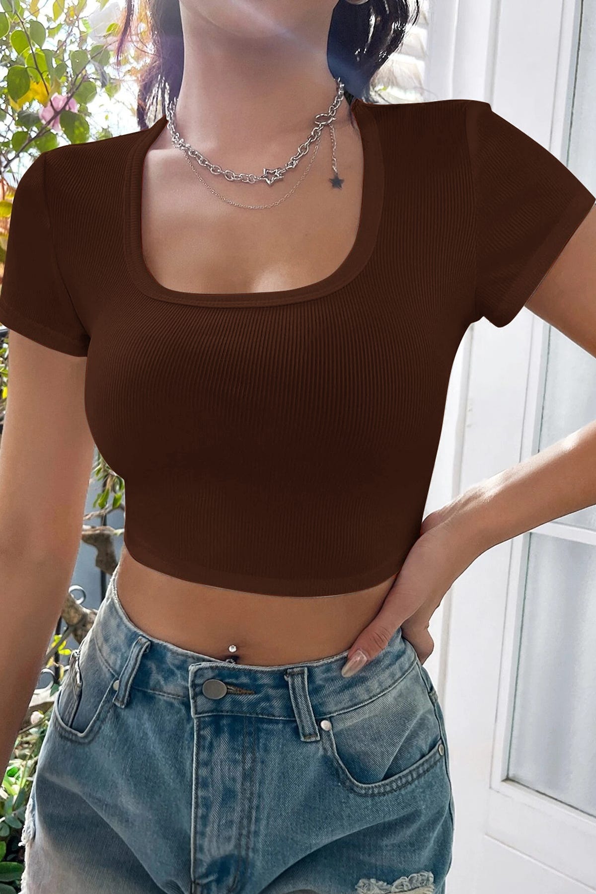 Kadın Kahverengi Yarım Kol Düz Yaka Crop Top Bluz - görsel 3