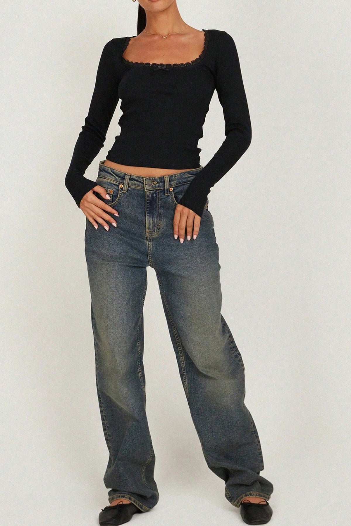 Kadın Siyah Kare Yaka Dantelli Uzun Kollu Crop Top Bluz - görsel 4