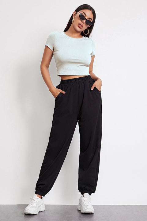 Kadın Beyaz Yuvarlak Yaka Yarım Kol Crop Top Bluz - görsel 4