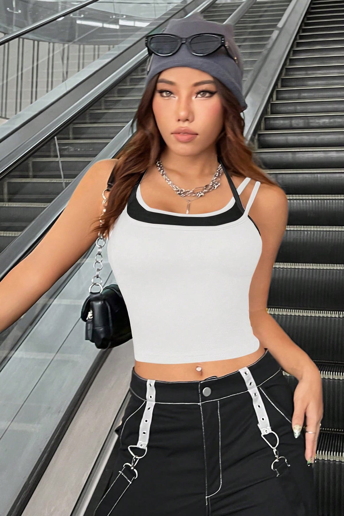 Kadın Siyah Beyaz Çift Renk Çapraz Askılı Crop Top Bluz - görsel 5