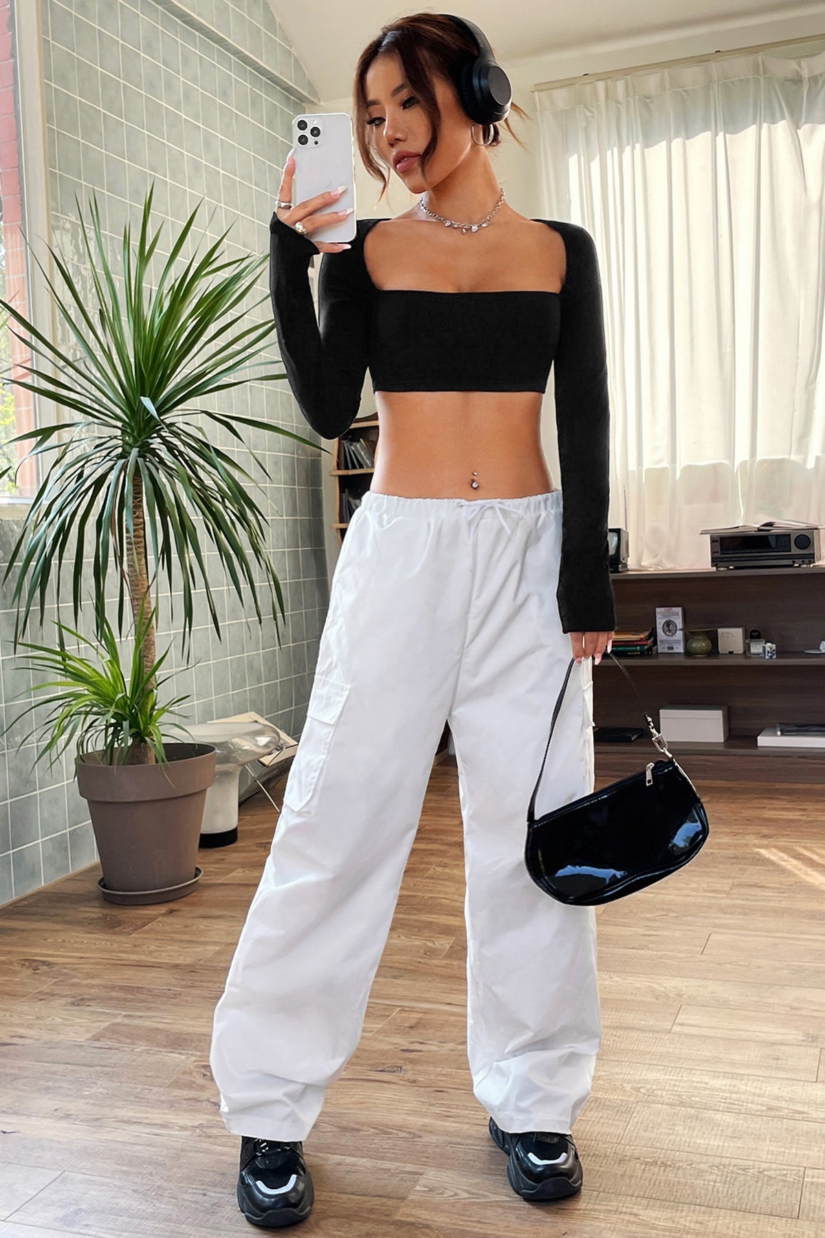 Kadın Siyah Uzun Kol Göğüs ve Sırt Dekolteli Crop Top Bluz - görsel 7