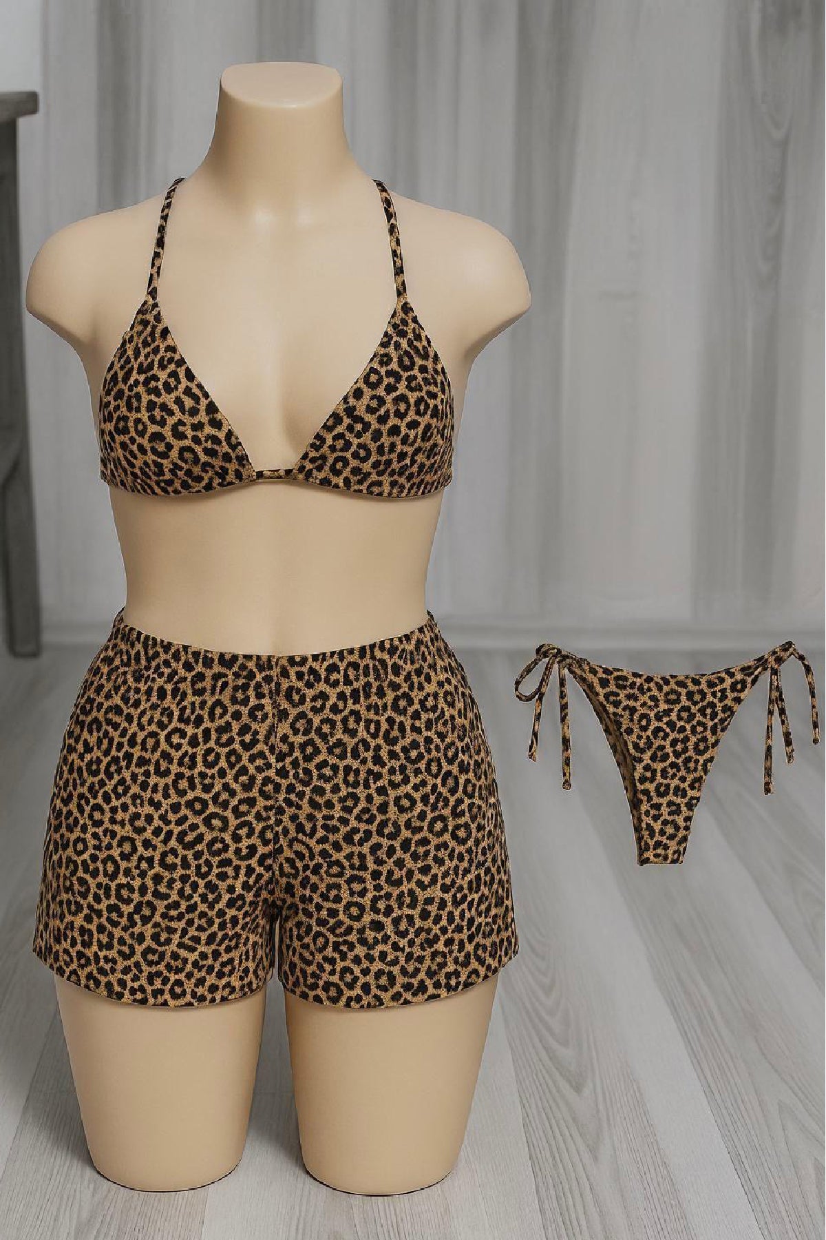 Kadın 3'lü Set Leopar Desenli Şortlu ve Yandan Bağlamalı Bikini Mayo Takımı - görsel 2