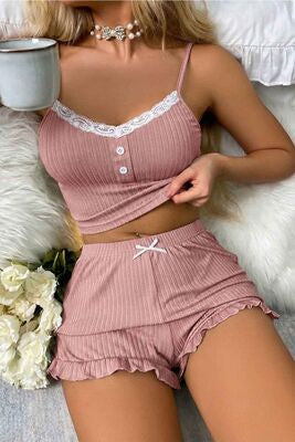 Merry See Dantelli Askılı Crop Üst ve Fırfır Paça Mini Şortlu Pijama Takım Pembe - görsel 1