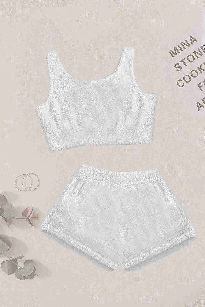 Merry See Tek Renk 1 Takım Kolsuz Askılı Peluş Polar Alt Üst Şortlu Pijama Takımı Beyaz - görsel 1