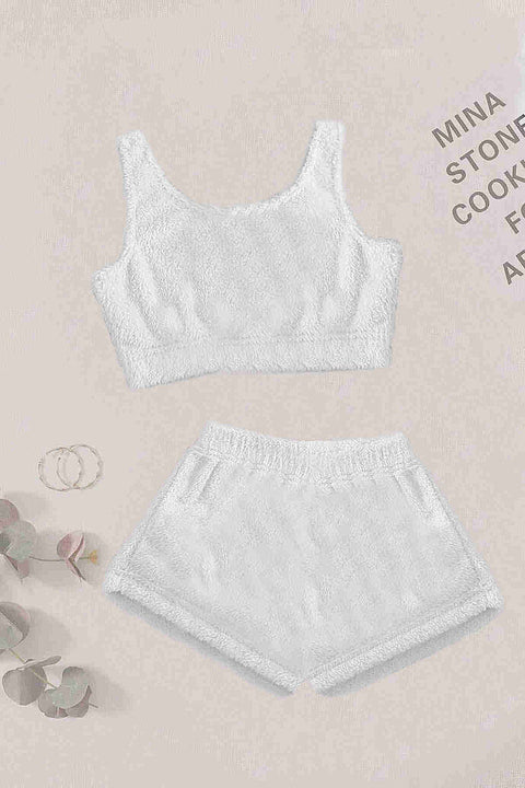 Merry See Tek Renk 1 Takım Kolsuz Askılı Peluş Polar Alt Üst Şortlu Pijama Takımı Beyaz - görsel 1