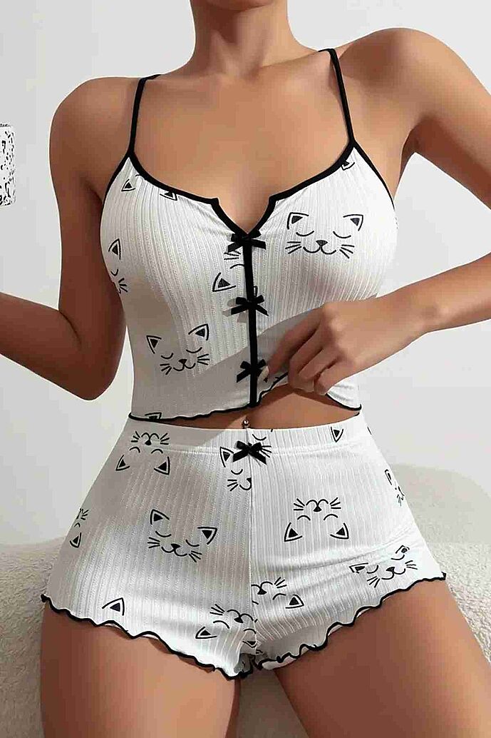 Merry See Yavru Kedi Baskılı Askılı Şortlu Pijama Takımı Beyaz - görsel 1
